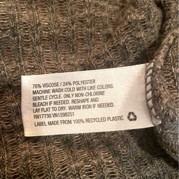 Women’s Green Long Hooded Cardigan with Pockets Size XS - Picture 2 of 4